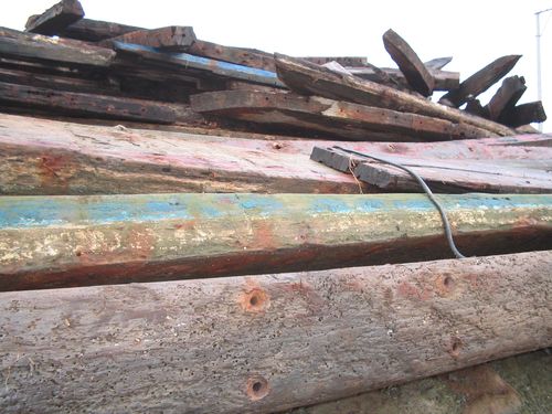 桐油修复船木